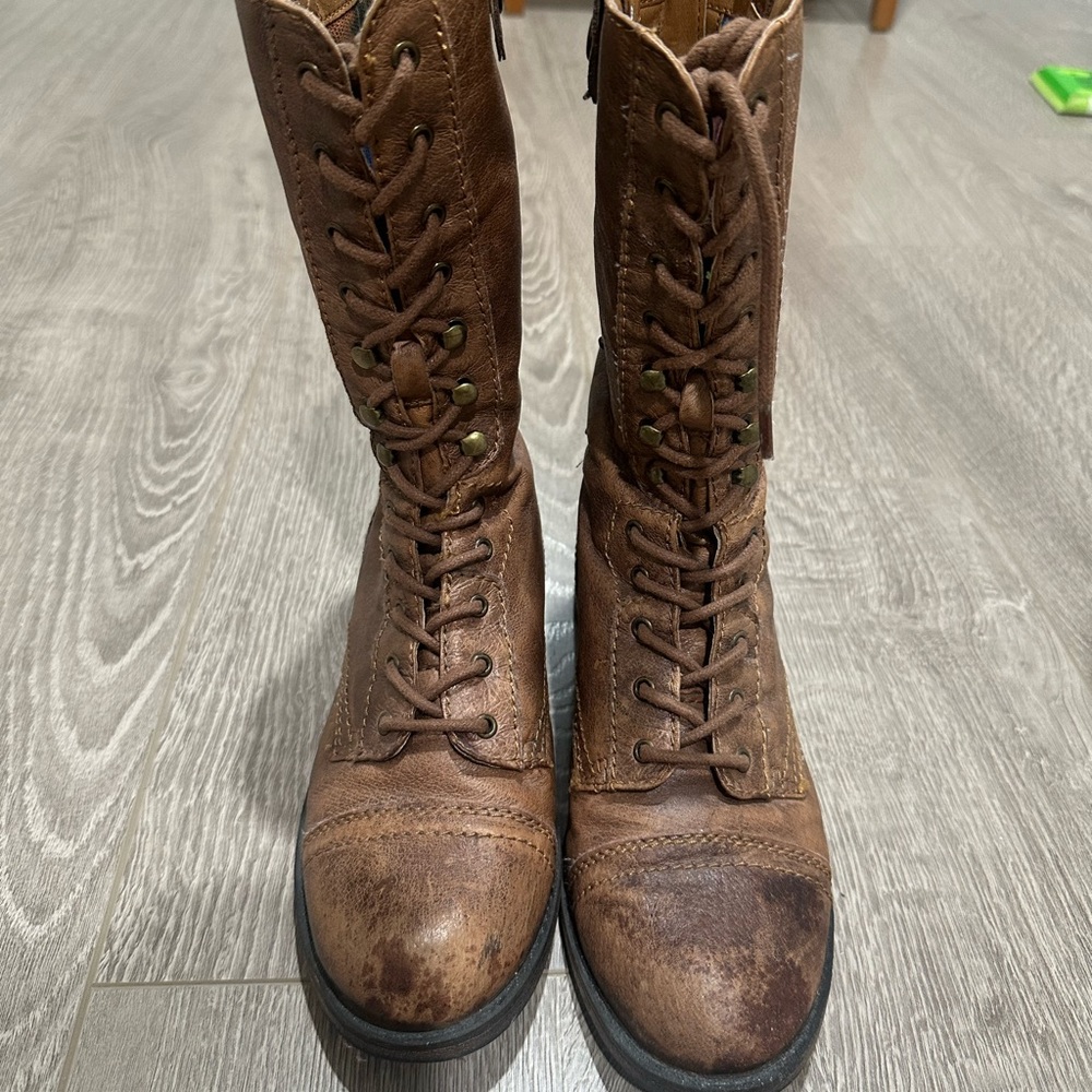 Steve Madden Brown Lace-Up Combat Boots – Foldover Aztec Print – Women’s 6.5